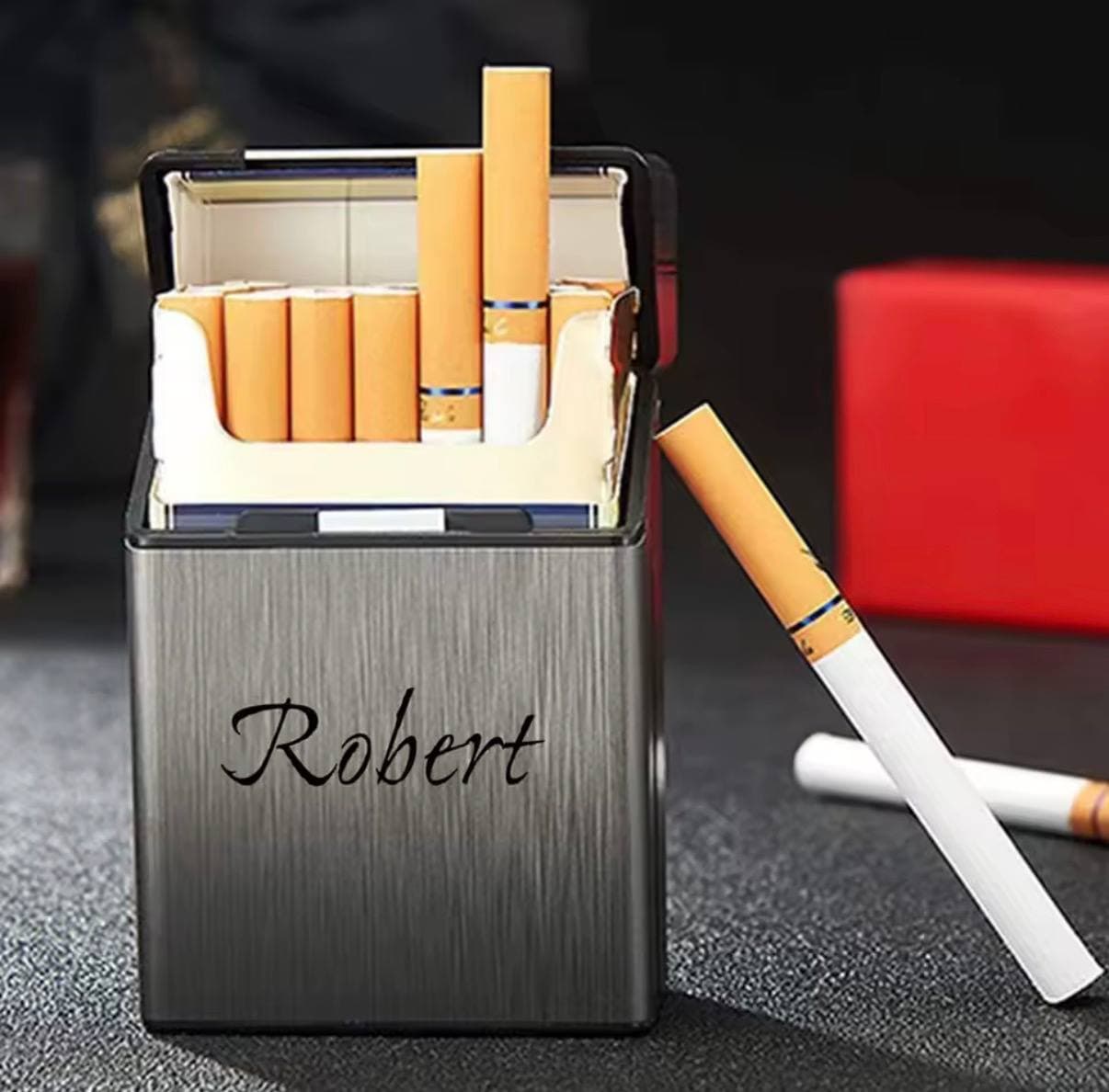 Customized Personalized Text Aluminum Alloy Cigarette Box With Portable Large Capacity Magnetic Buckle Cigarette Accessories Box